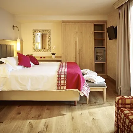 Cerana Relax Hotell 5*
